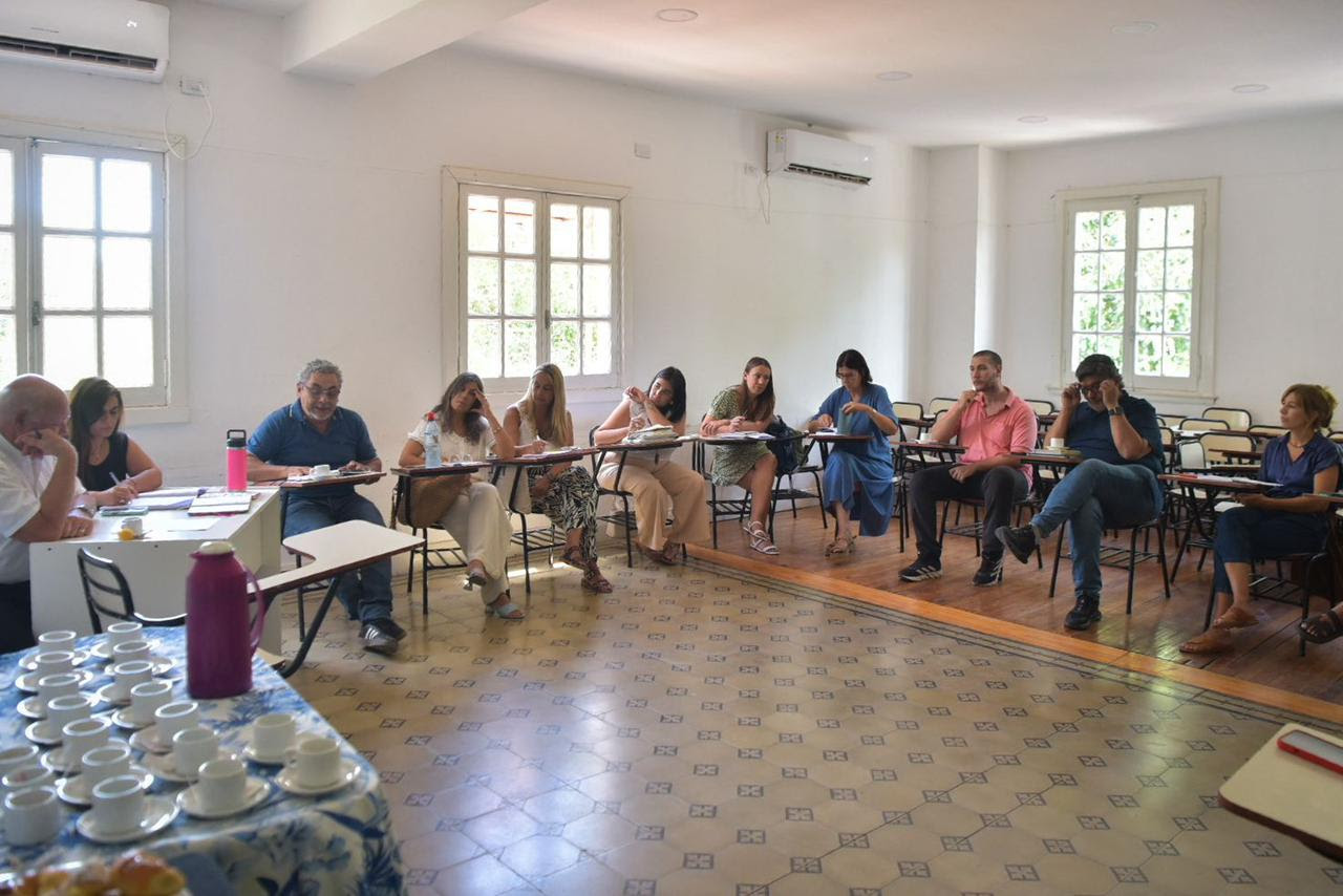 NOTICIAS ESCOBAR:CONSEJO MUNICIPAL DE EDUCACION: AVANZA LA ORGANIZACION DEL CICLO LECTIVO 2026 EN  EL DISTRITO